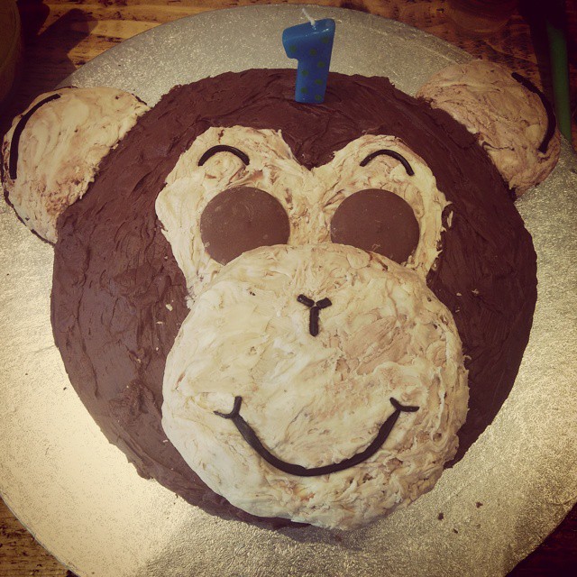 Easy peasy monkey cake